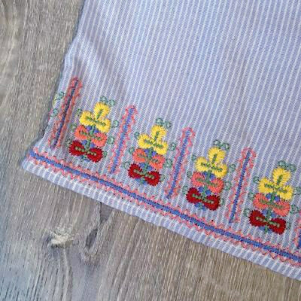 SKIES ARE BLUE Stitch Fix Pinstripe Embroidery Top - Picture 4 of 7